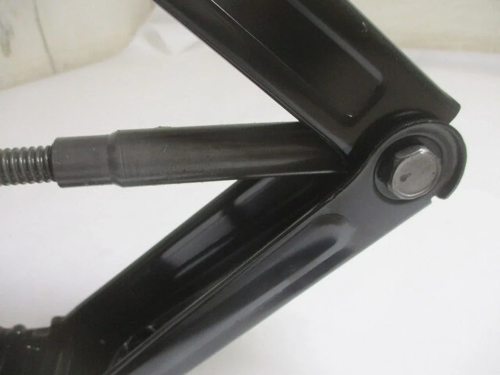Tire Assembly Chevrolet 2019 Wheel LKQ OEM Trax Jack (Good) w/Tool Pre-Owned