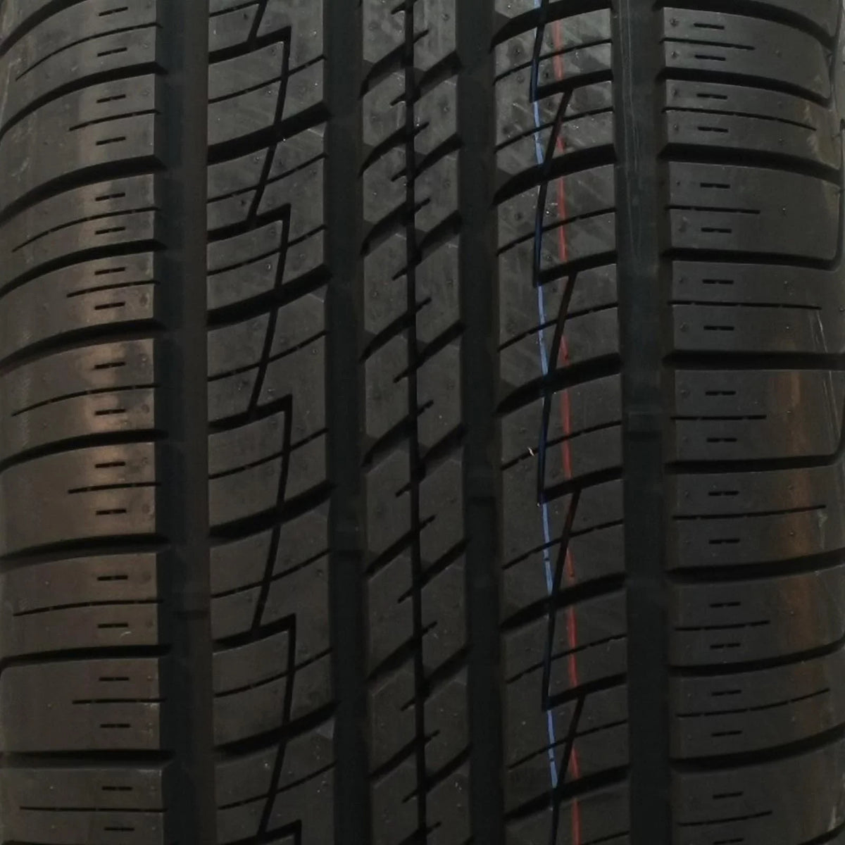 All Passenger Gladiator Season 103H QR700-SUV Tire P245/55R19