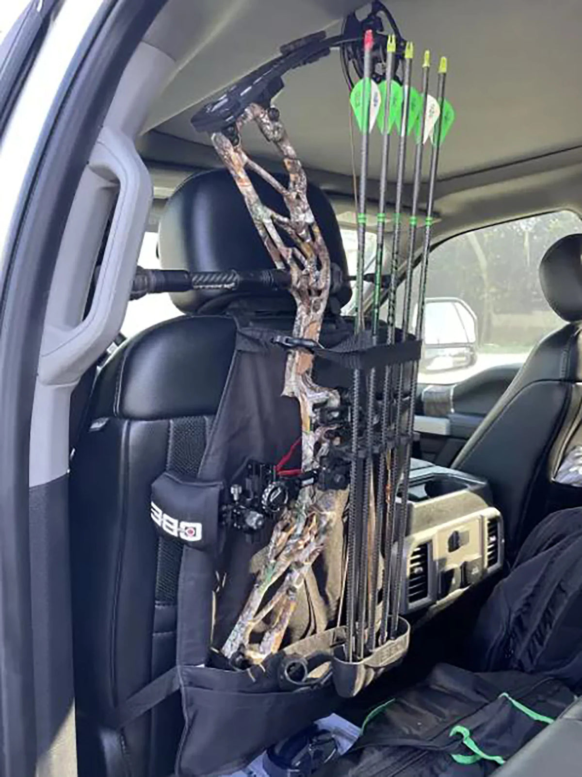 Bow COLOR: Lethal Hanger Products Compound 9553T6712 TAN Backseat